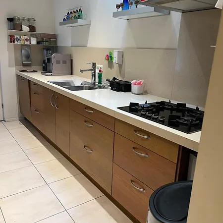 Met Eigen Ingang Amiris Epe