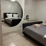 Met Eigen Ingang Amiris Hébergement de vacances *